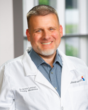 photo: Dr. Erick Larson portrait, head and shoulders